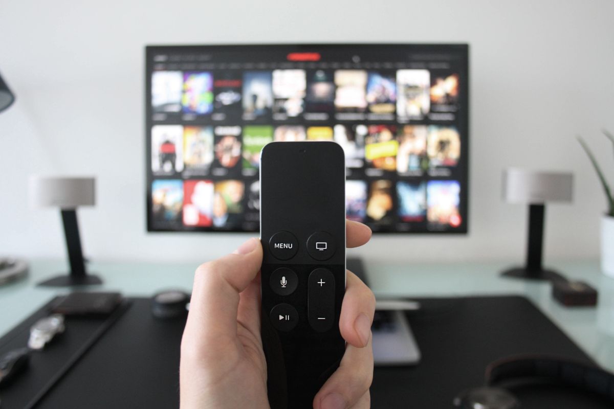 AC-IT-technologie-chromecast Télécommande d'une télévision avec la technologie Chromecast intégrée